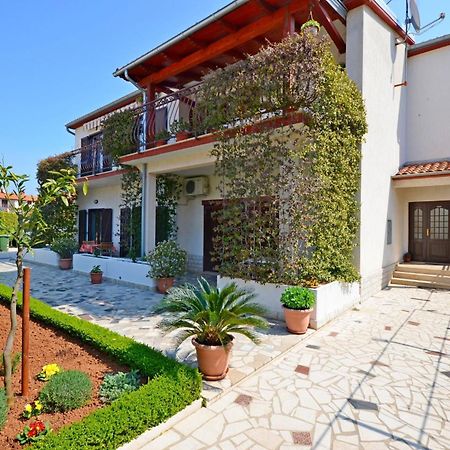 Apartments Milan Ровинь Экстерьер фото