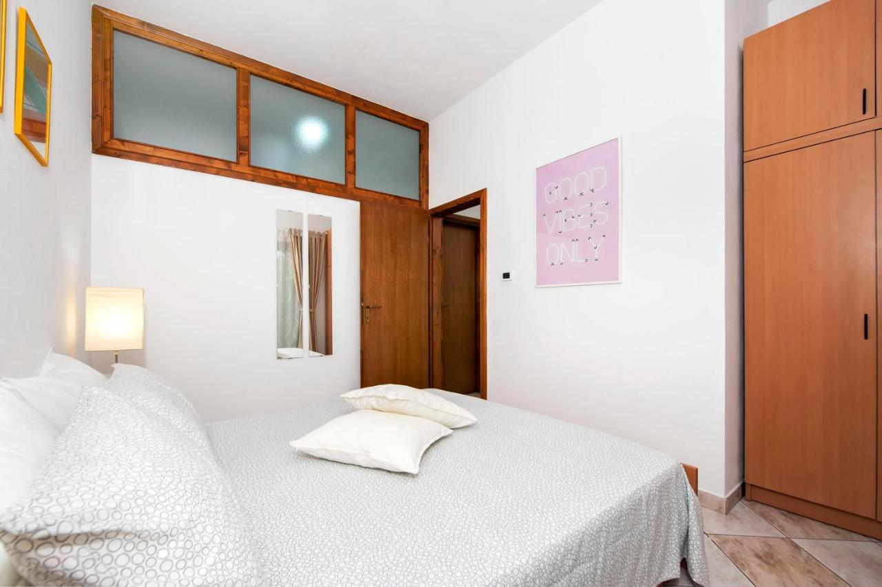 Apartments Milan Ровинь Экстерьер фото