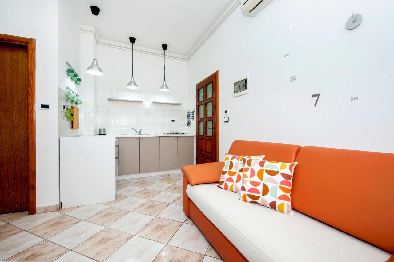 Apartments Milan Ровинь Экстерьер фото
