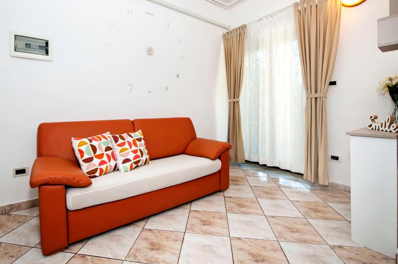 Apartments Milan Ровинь Экстерьер фото
