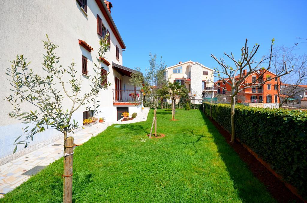 Apartments Milan Ровинь Экстерьер фото