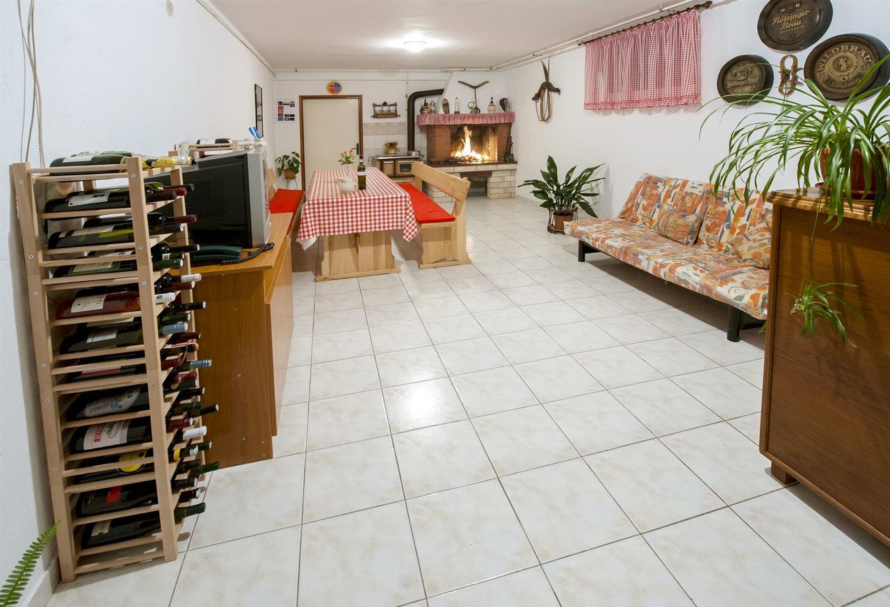 Apartments Milan Ровинь Экстерьер фото