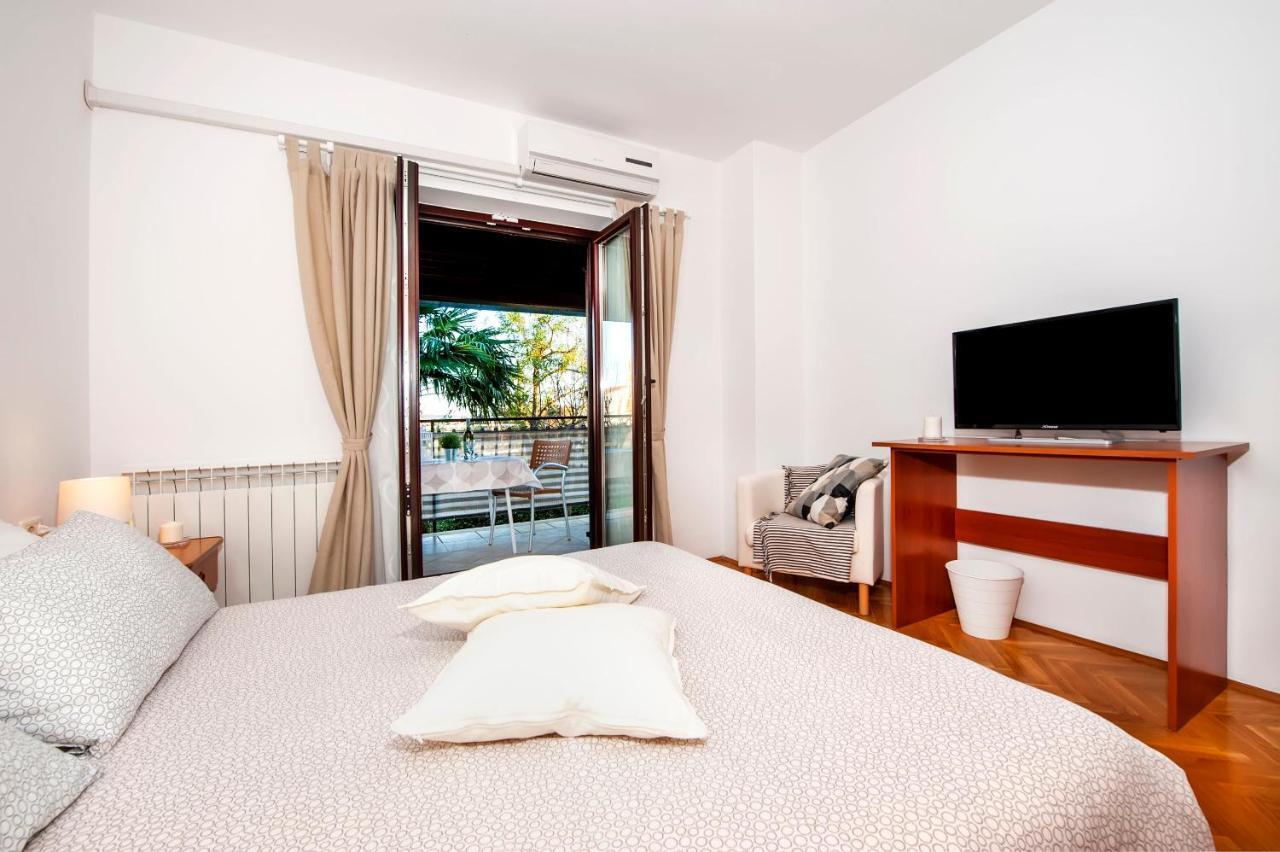 Apartments Milan Ровинь Экстерьер фото