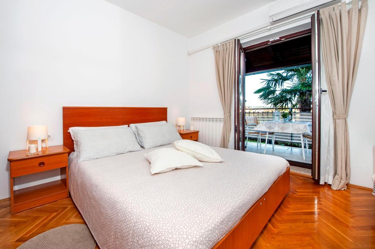 Apartments Milan Ровинь Экстерьер фото