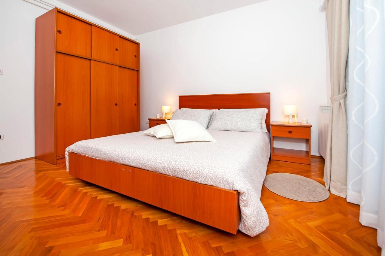 Apartments Milan Ровинь Экстерьер фото
