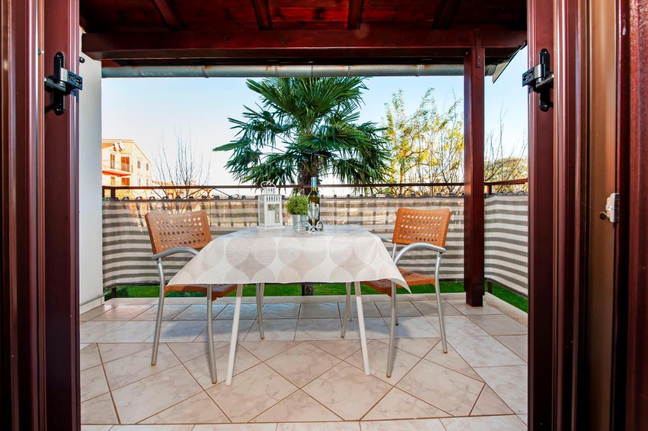 Apartments Milan Ровинь Экстерьер фото